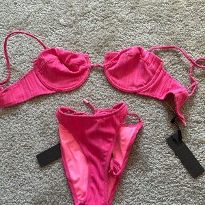 NWT TRIANGLE MALA ROSYS SET.